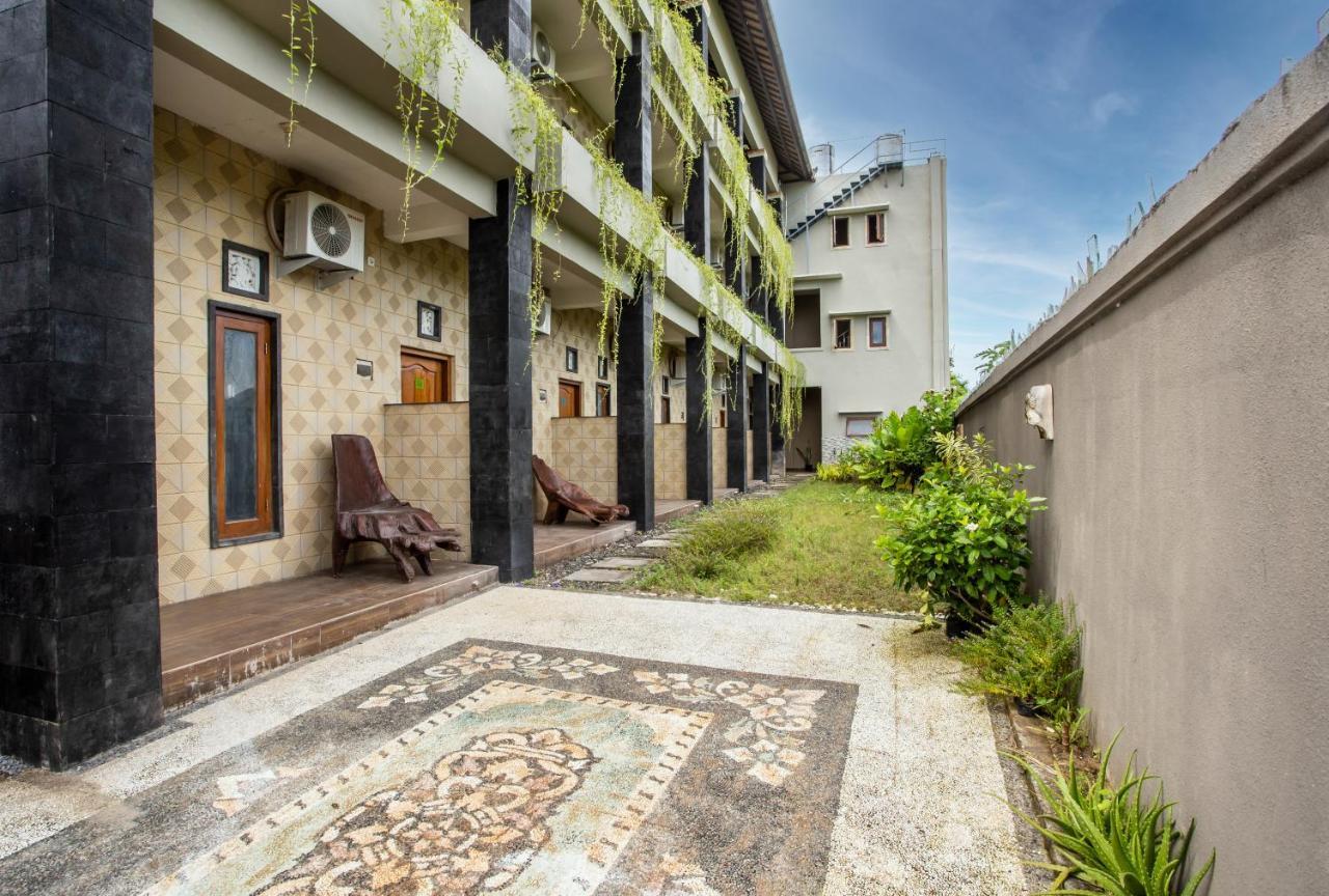 Lavanda Guesthouse/Homestay Jimbaran Buitenkant foto