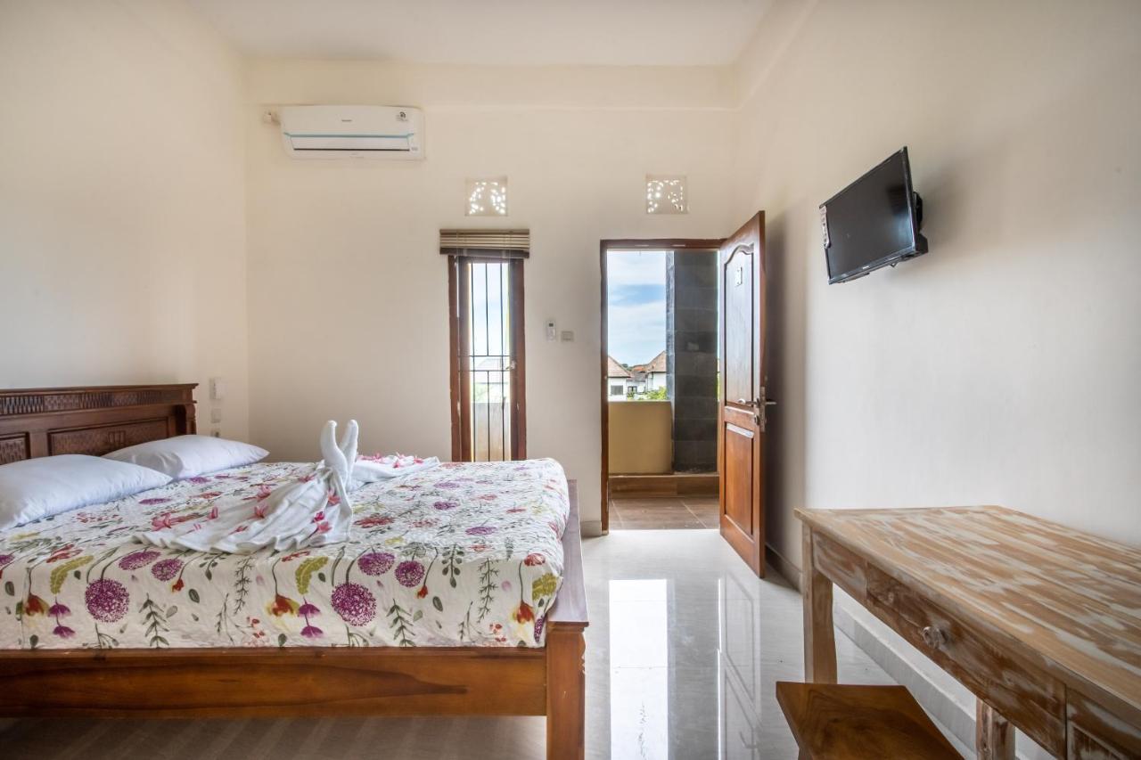 Lavanda Guesthouse/Homestay Jimbaran Buitenkant foto