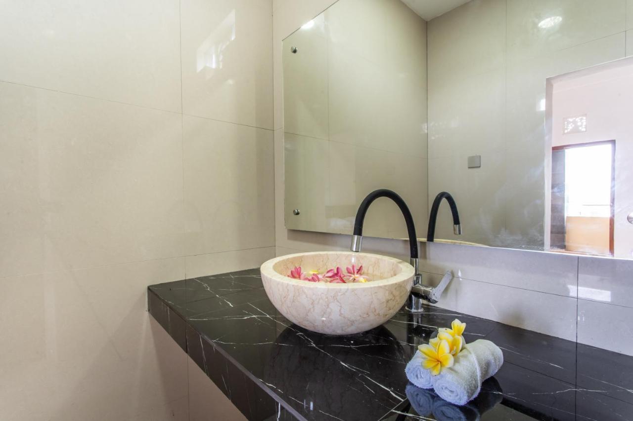 Lavanda Guesthouse/Homestay Jimbaran Buitenkant foto
